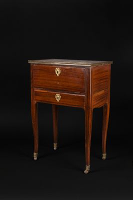 pair of george ii period mahogany bedside tables