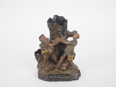 Sujet 1900 en stuc polychrome, "point d'honneur".