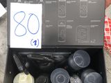 une boîte contenant un certain nombre d'objets