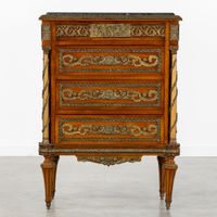 Une commode ou un meuble à tiroirs en placage de noyer burlé… (photo 3)