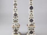 paire d'obélisques en porcelaine du XIXe siècle, dans le style de Person