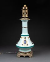 XIXe. LAMPE à pétrole monté à l'électricité à décor de guirl… (photo 2)