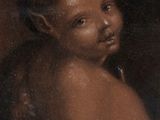 un vieux tableau représentant un bébé en robe noire qui regarde l'objectif