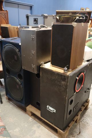 Lot d’enceintes hifi divers. Non testées