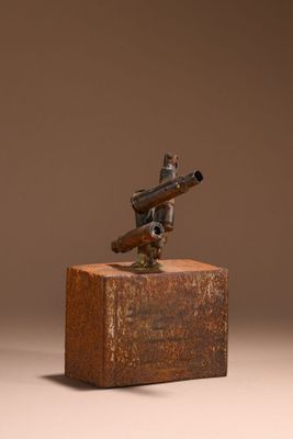 Freddy TSIMBA (1967) Sans titre Épreuve en métal et douilles…