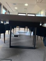 Table de conférence pour 12 personnes (photo 4)