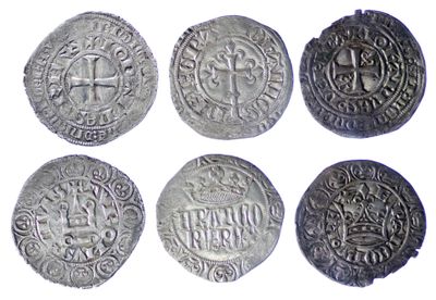 six pièces d'argent de tailles et de formes différentes