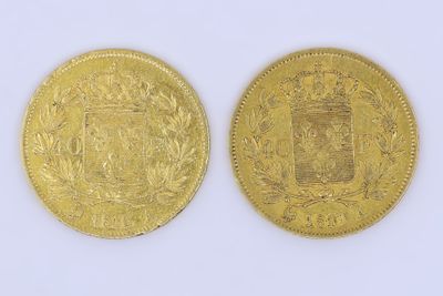 deux souverains d'or, dont l'un porte des armoiries et l'autre un bouclier