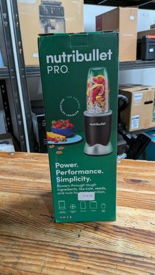 une boîte de Nutribullet posée sur une table