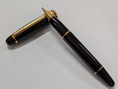 MONT BLANC. MEISTERSTUCK Pix. Stylo à bille. (mine à changer)