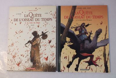 Deux livres sont posés sur une table recouverte d'une nappe blanche.