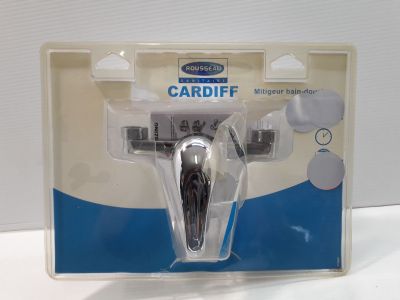 un Cardifi dans le paquet posé sur la table