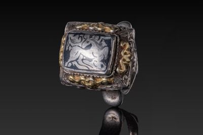 Bague Seldjoukide EN Argent ET EN Nielle Avec Cerf ET Motif …