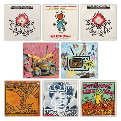 six cartes postales sur lesquelles figurent diverses photos de différentes personnes
