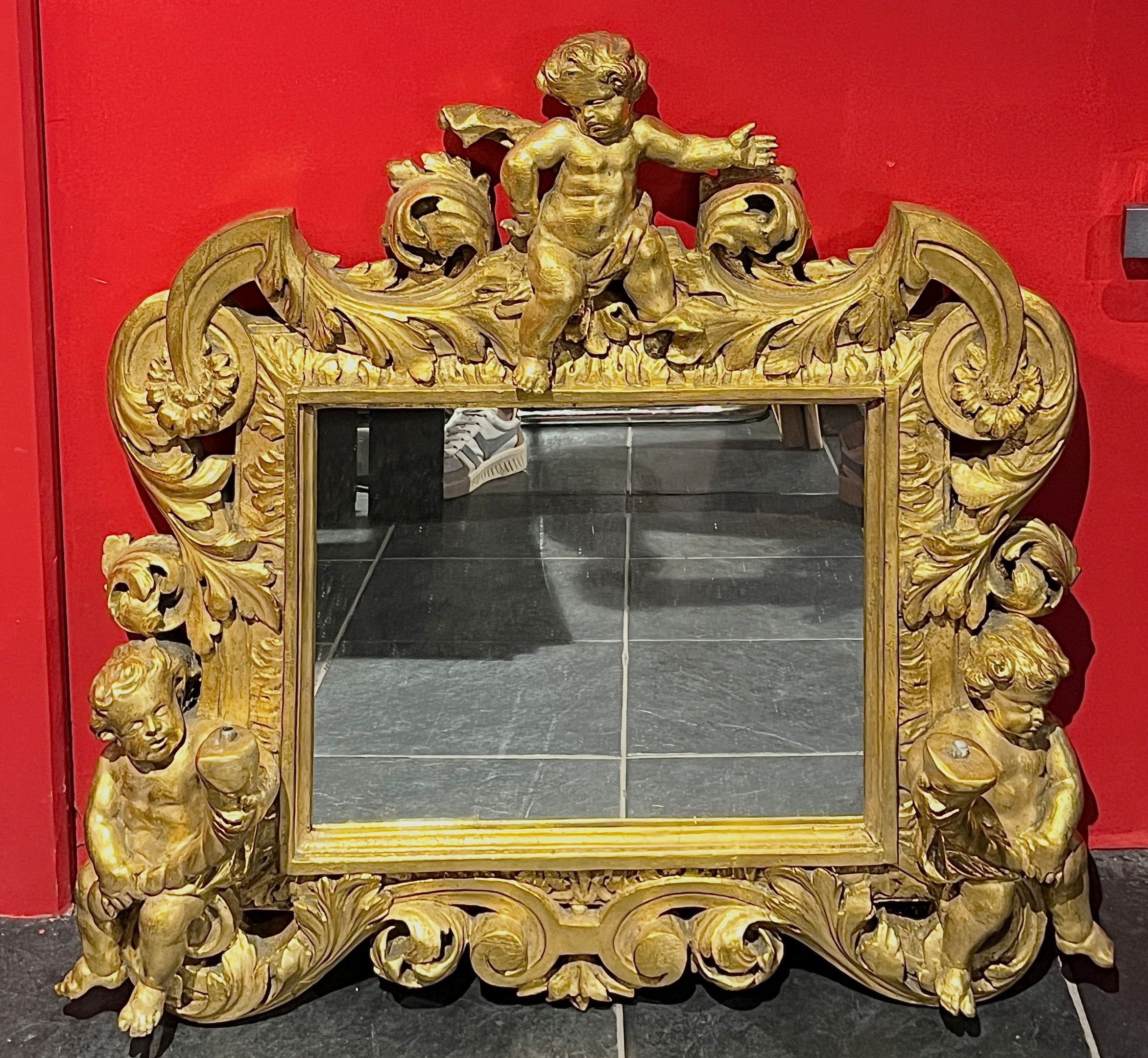 Dans le goût du XVIIIe siècle. Miroir à deux bras de lumière…