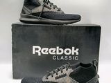 Chaussures de course Reebok Classic pour homme, en noir et gris