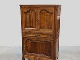 paire de commodes françaises en noyer du XIXe siècle