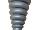 une image représentant un objet métallique en forme de spirale sur fond blanc
