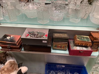 Lot de boites et divers