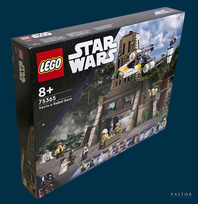 une boîte contenant un ensemble Lego Star Wars