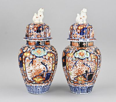 paire de vases chinois bleus et orange, ornés d'oiseaux sur le dessus