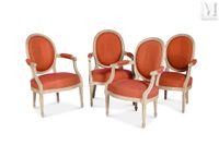 Suite de quatre fauteuils de style Louis XVI