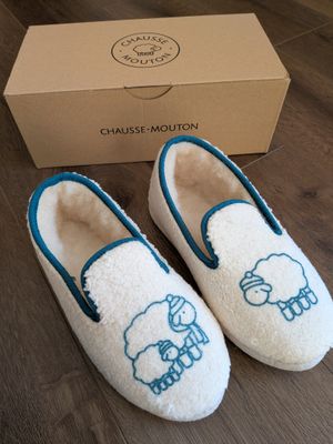 Paire de charentaises de marque CHAUSSE MOUTON
