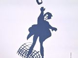 french poster of a man on a trampoline with the words la beauue est dans larue