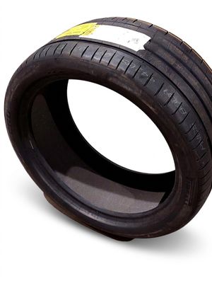 PIRELLI - Ce pneu modèle P Zero PZ5 de dimension 325/35R22 1…