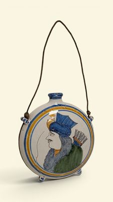 NEVERS Gourde en faïence émaillée polychrome à décor d'un pe…