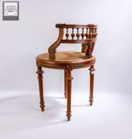 Petit fauteuil ovale en noyer à fond de canne (photo 3)