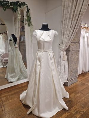 Lot à retirer à Décines-Charpieu (69150) ou expédition possi…