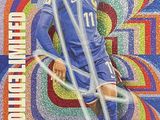 La carte de football comporte la photo d'un footballeur.