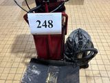 une photo d'une machine exposée dans un magasin