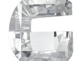 La lettre « e » est composée de cristaux transparents sur fond blanc.