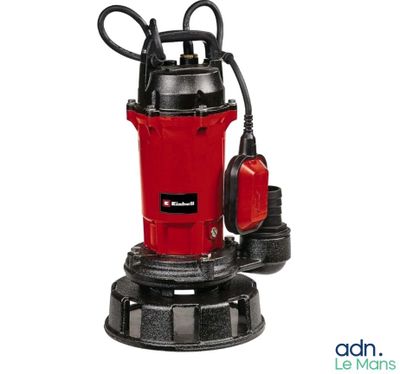 the submerst is red and black with a red hose