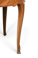 TABLE basse circulaire marquetée à pieds cambrés et sabots e… (photo 3)