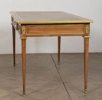 Bureau plat en placage de palissandre et acajou. (photo 3)