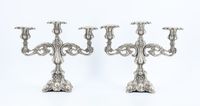 Paire de bouts de tables en argent (800 mil.