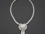 un collier Art déco en perles et diamants