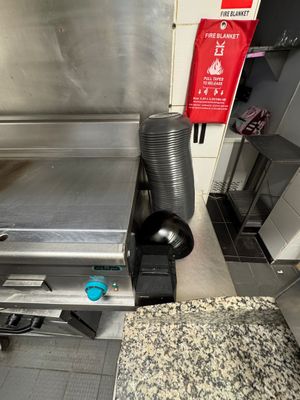 Lot comprenant: - Photo 1