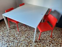 2 tables en métal et mélaminé blanc