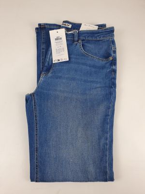 the back of a pair of blue jeans with a tag on it