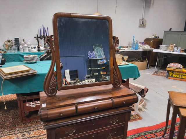Psyché/coiffeuse Louis Philippe en acajou et placage d’acajou ouv...