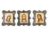 trois images encadrées représentant Jésus et Marie sur fond blanc