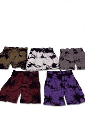six paires de shorts tie-dye pour homme, de différentes couleurs