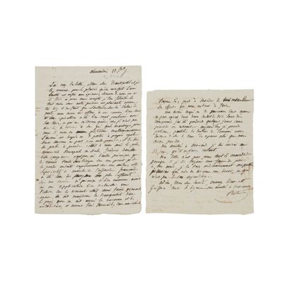 deux lettres manuscrites et un morceau de papier sur fond blanc