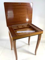 Table basse à jeu en bois fruitier, le plateau à décor marqu… (photo 2)