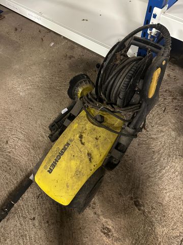 Nettoyeur haute pression KARCHER (en l’état, non testée)