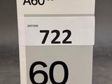 une boîte ouverte d'un Oppo A605G sur laquelle figurent des numéros